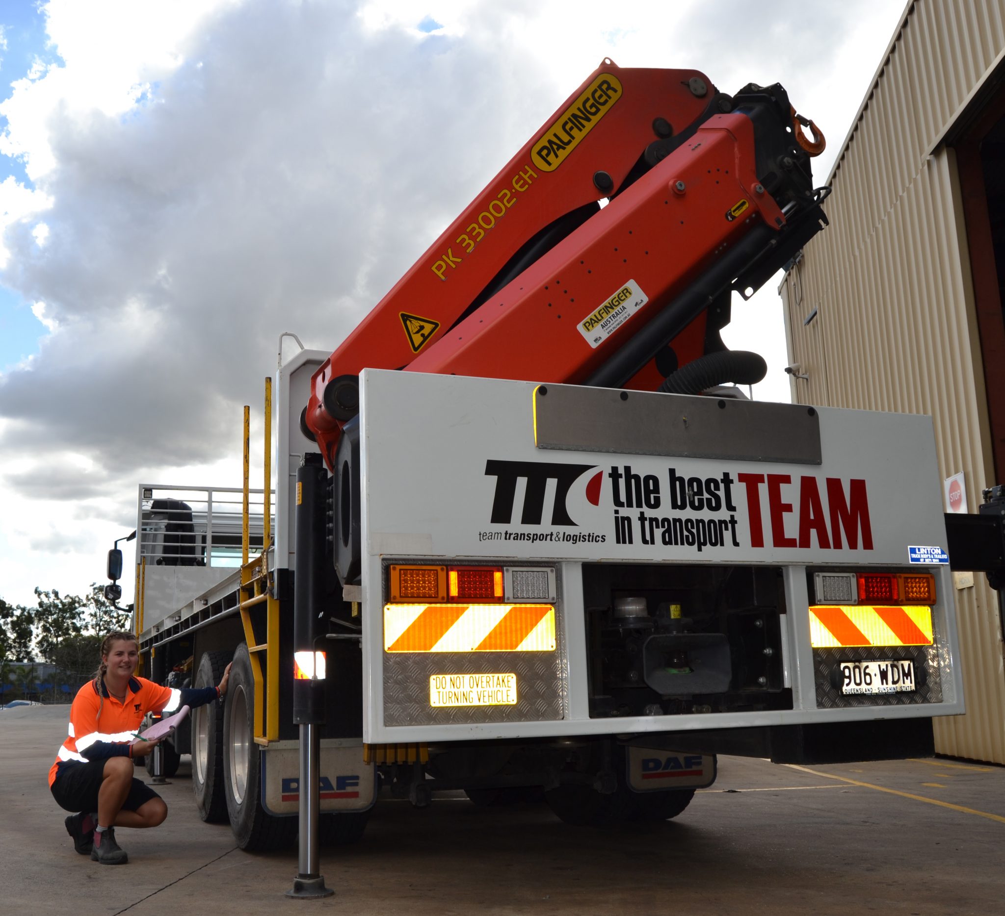 An image of a truck used by Team Tansport & logistics regarding the opening position for HC Driver